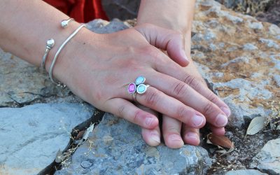 Anillos con piedras de colores