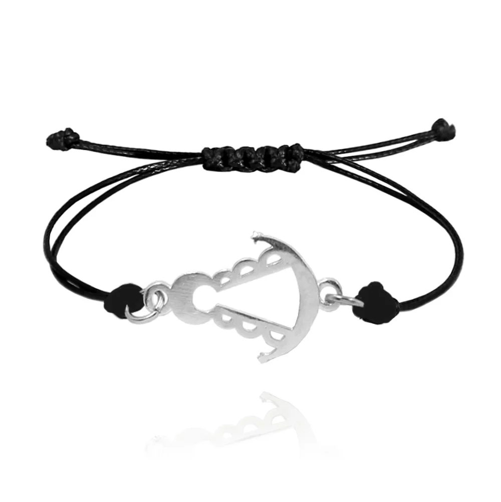 Pulsera de hilo negro con Virgen del Rocío